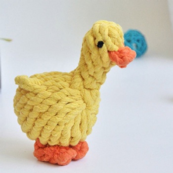 HN24-LC-010 dog rope toy in duck shape