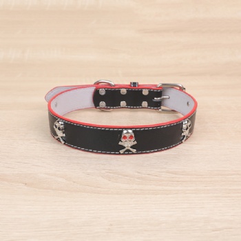 HN24-YDPC503-5 PU leather dog collar in black with skull & crossbones shaped rivet (2)