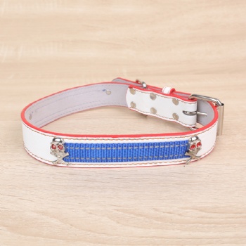 HN24-YDPC504-6 PU leather dog collar in white with skull & crossbones shaped rivet and webbing decoration (2)